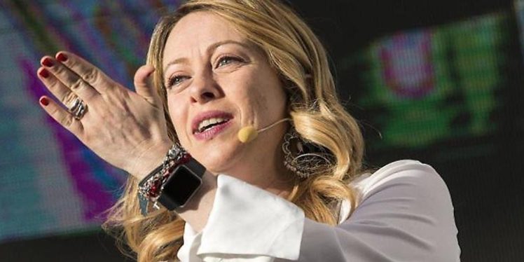 giorgia-meloni-divampa-fiamma